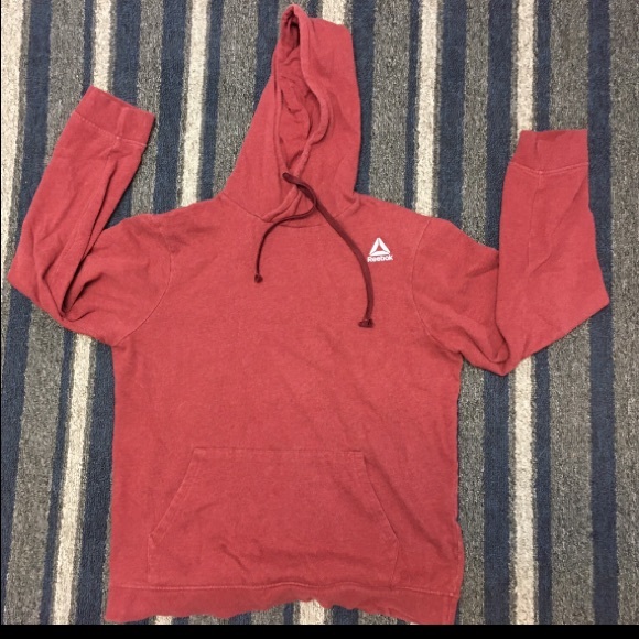 Reebok red pullover - Picture 9 of 9